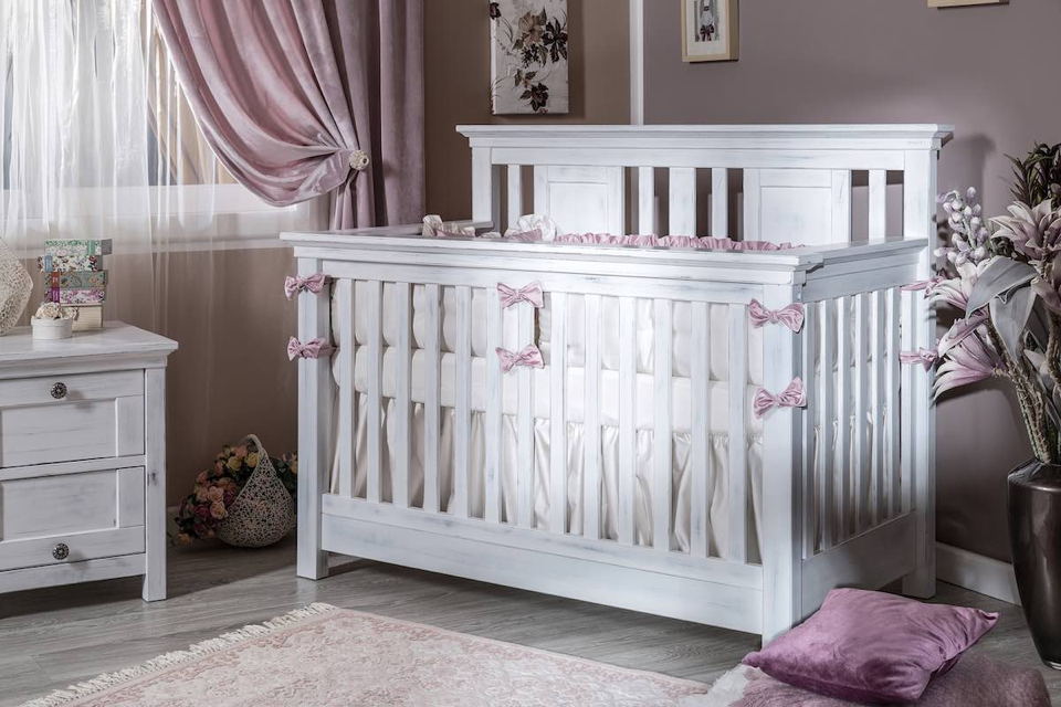 Romina - Karisma Collection with Convertible Crib in Rustico White